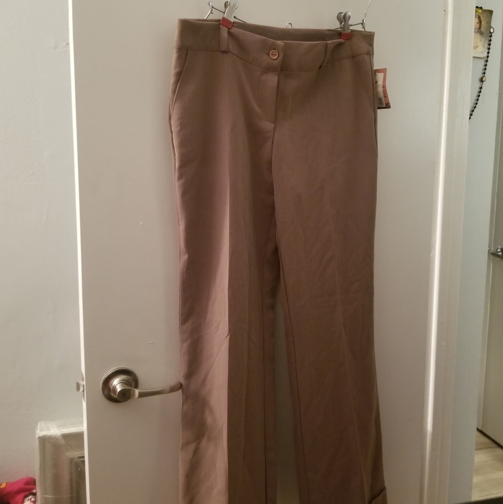 Ladies dressy pants for any occasion